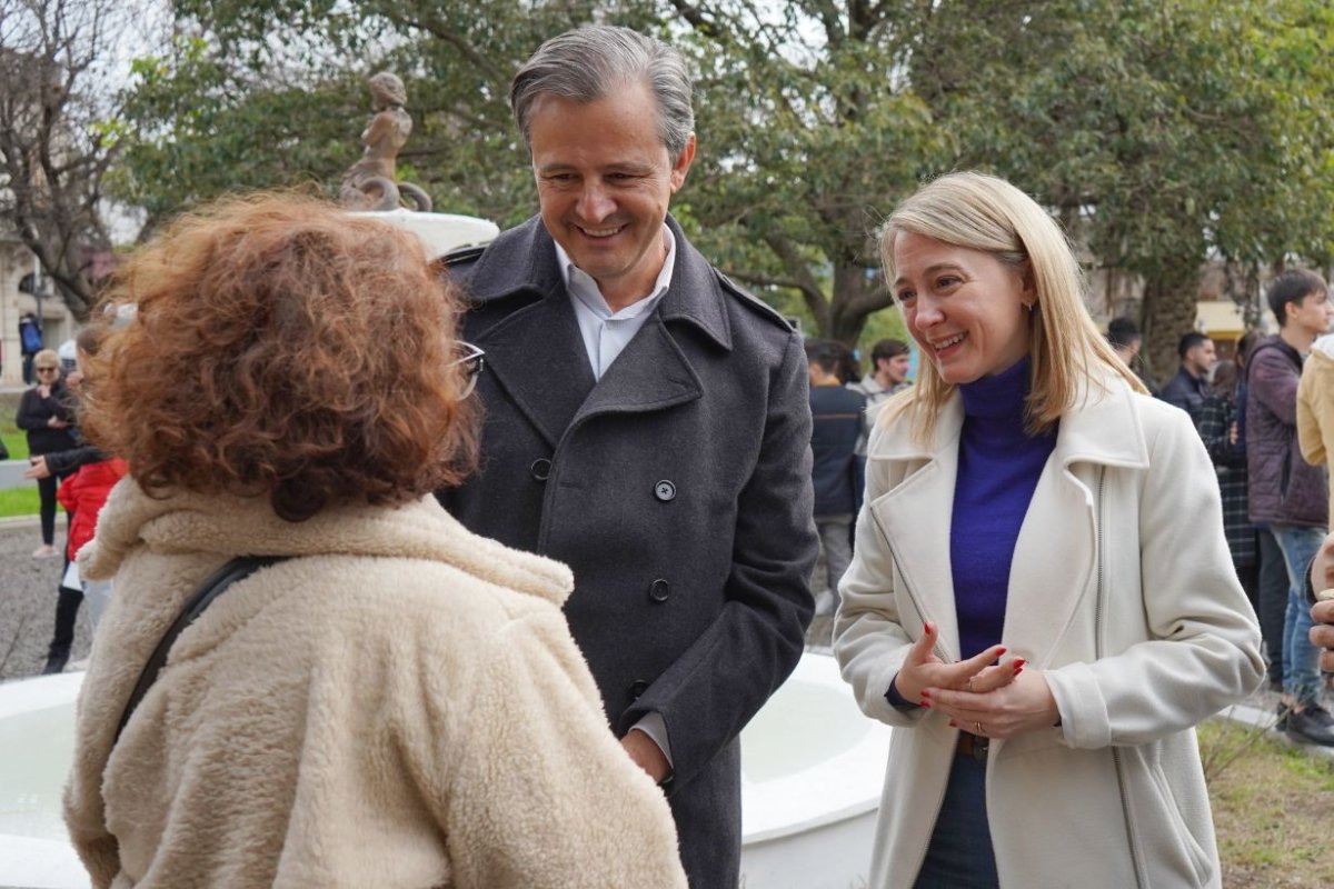 Ad&aacute;n Bahl y Andrea Zoff.