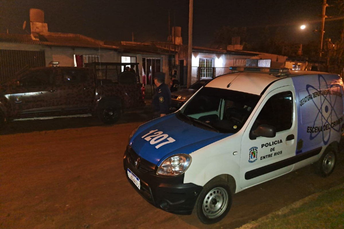 El allanamiento en calle Santiago del Estero.