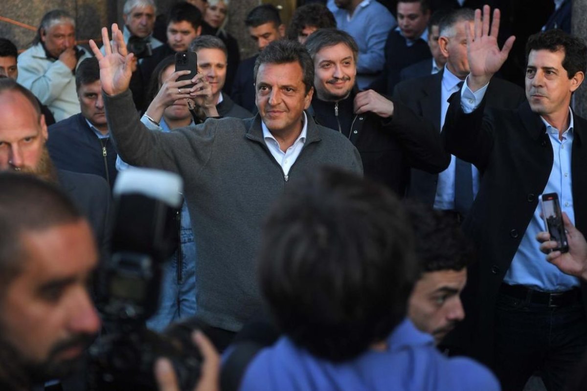 Massa en el acto junto a E. de Pedro y M. Kirchner