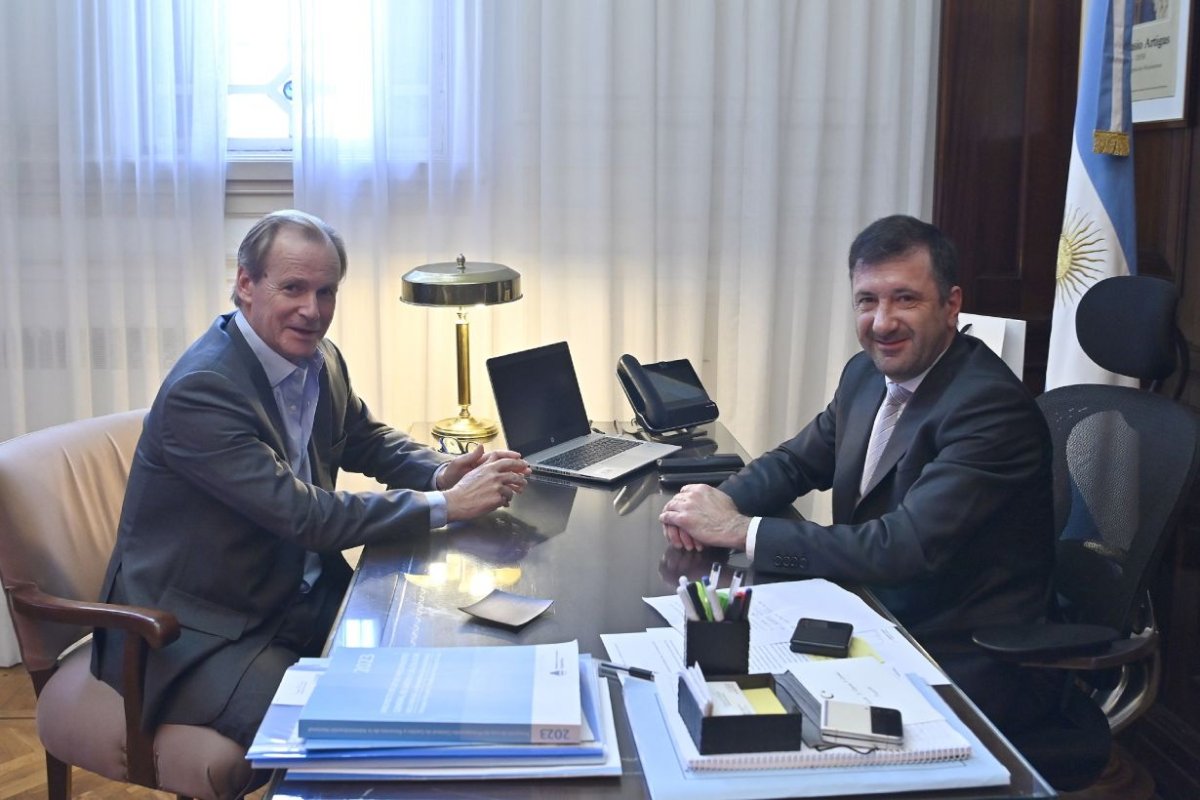 El gobernador Bordet y el senador Kueider.