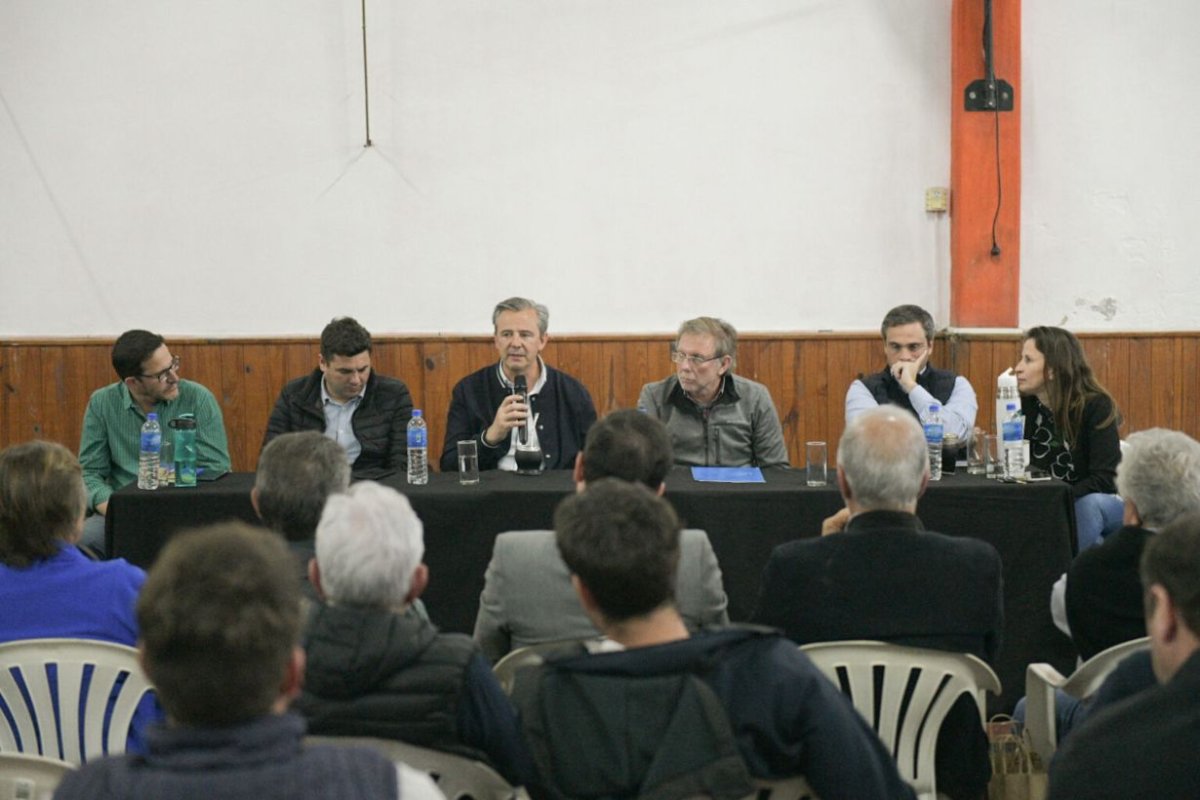 Bahl, Michel y Bahillo en San Jos&eacute;.
