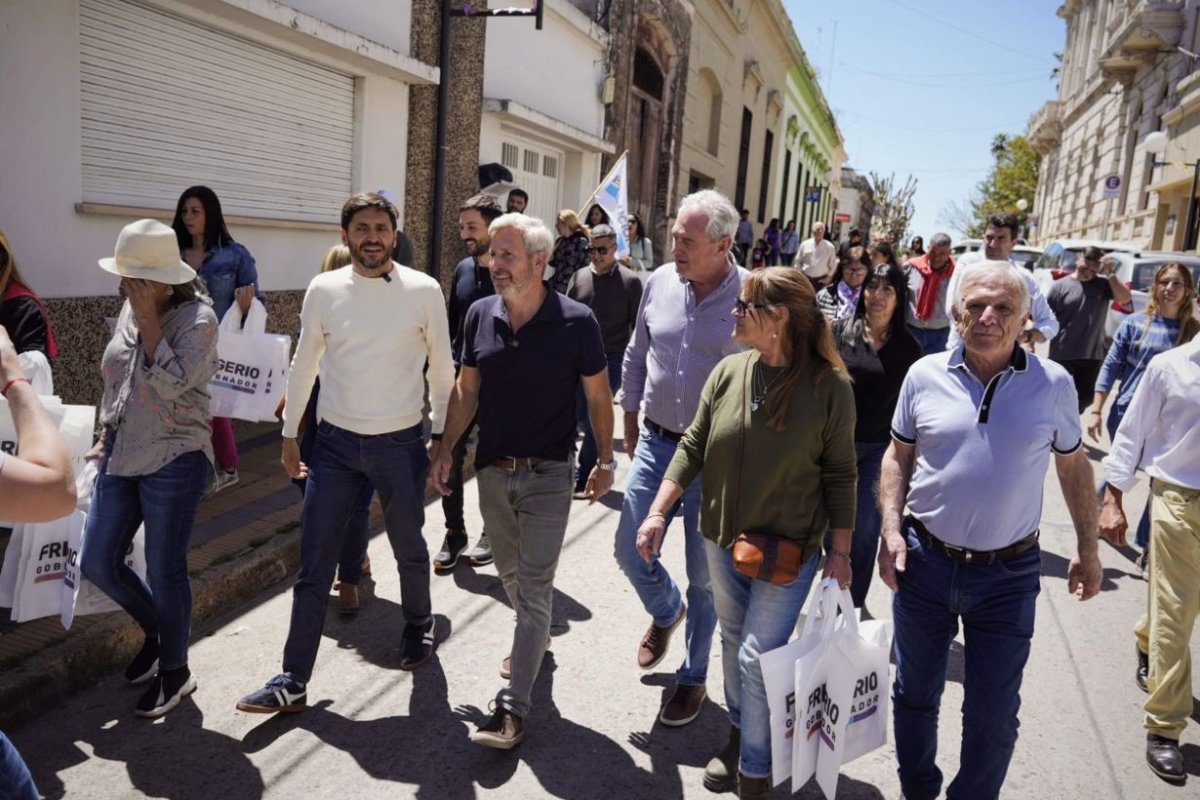 Frigerio y Pullaro en gira de campa&ntilde;a.