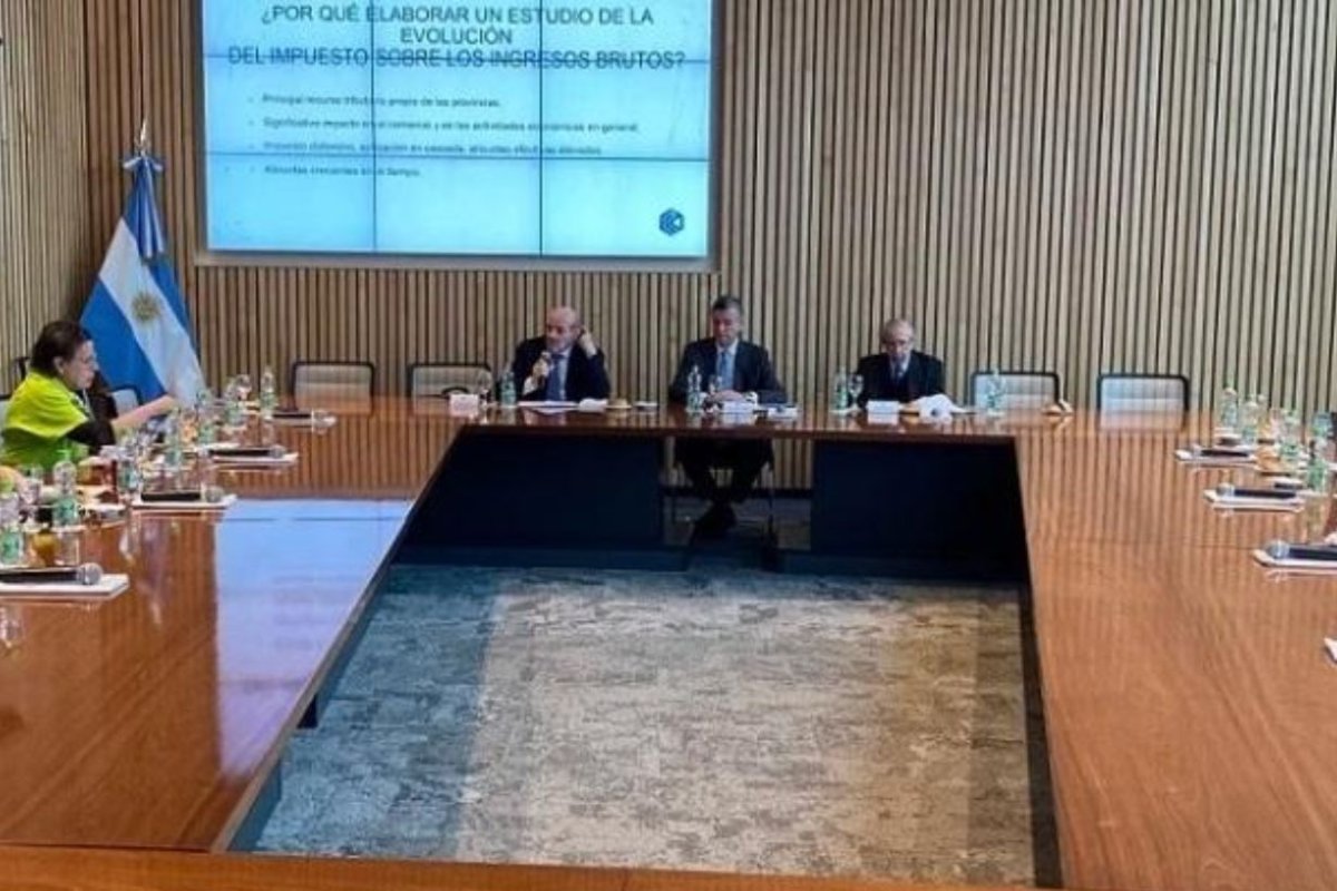 El entrerriano Grinman en la presentaci&oacute;n.