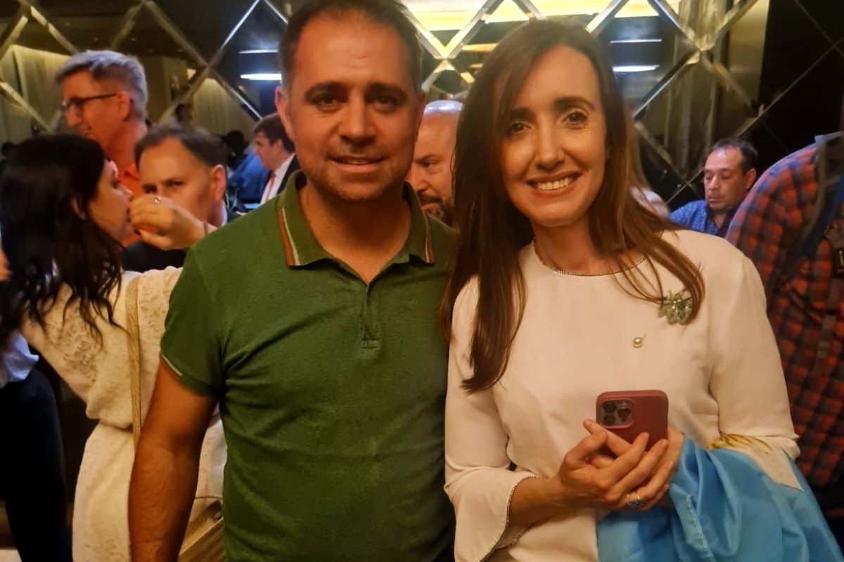 Mauricio Davico junto a la vicepresidente electa