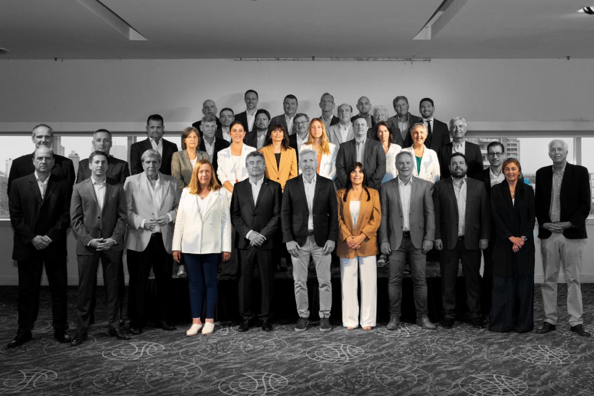 Gabinete de Frigerio: con m&aacute;s hombres que mujeres.