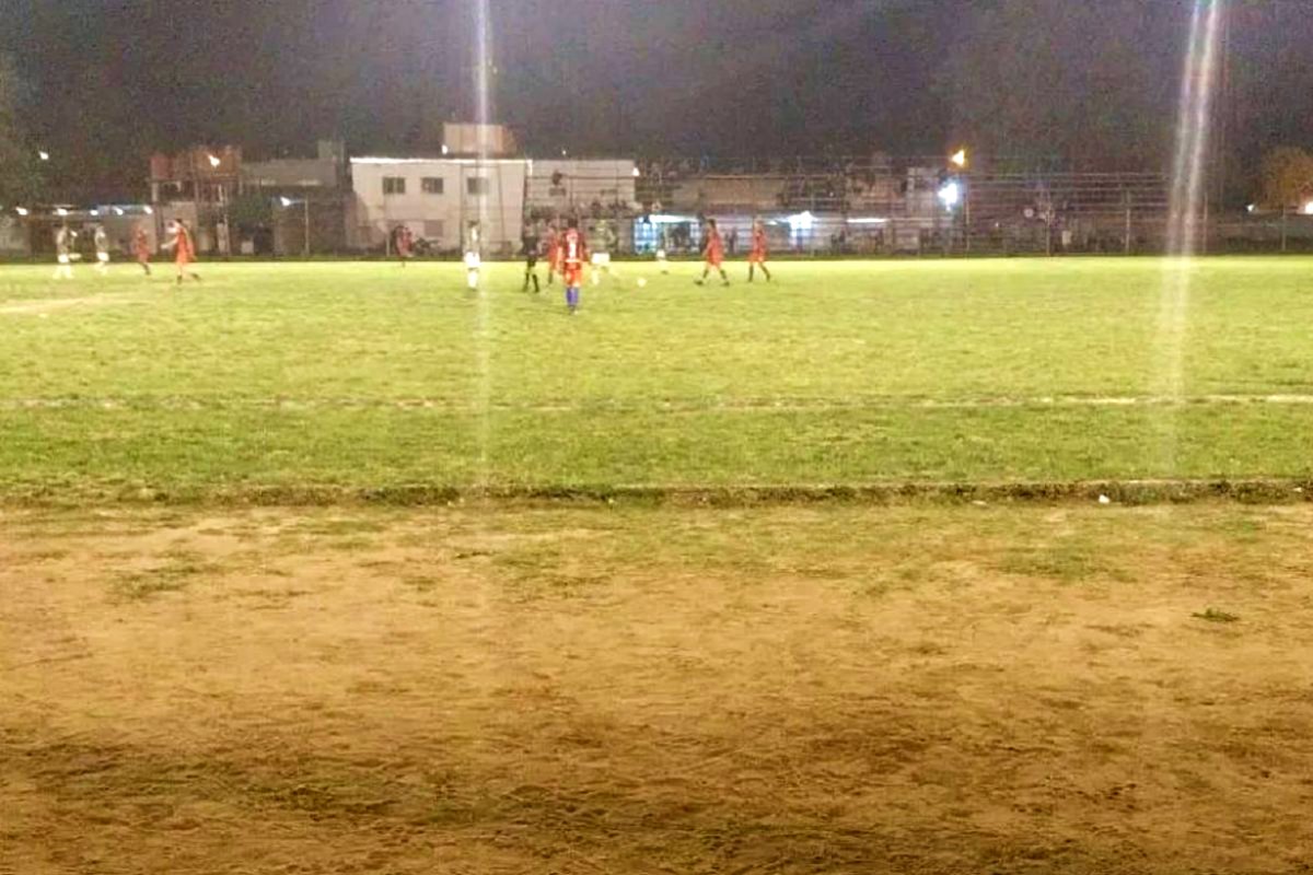 El mi&eacute;rcoles se jug&oacute; en el estadio municipal.