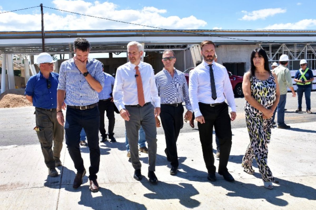 Frigerio recorri&oacute; obras con Azcu&eacute;, Cresto y Aluani
