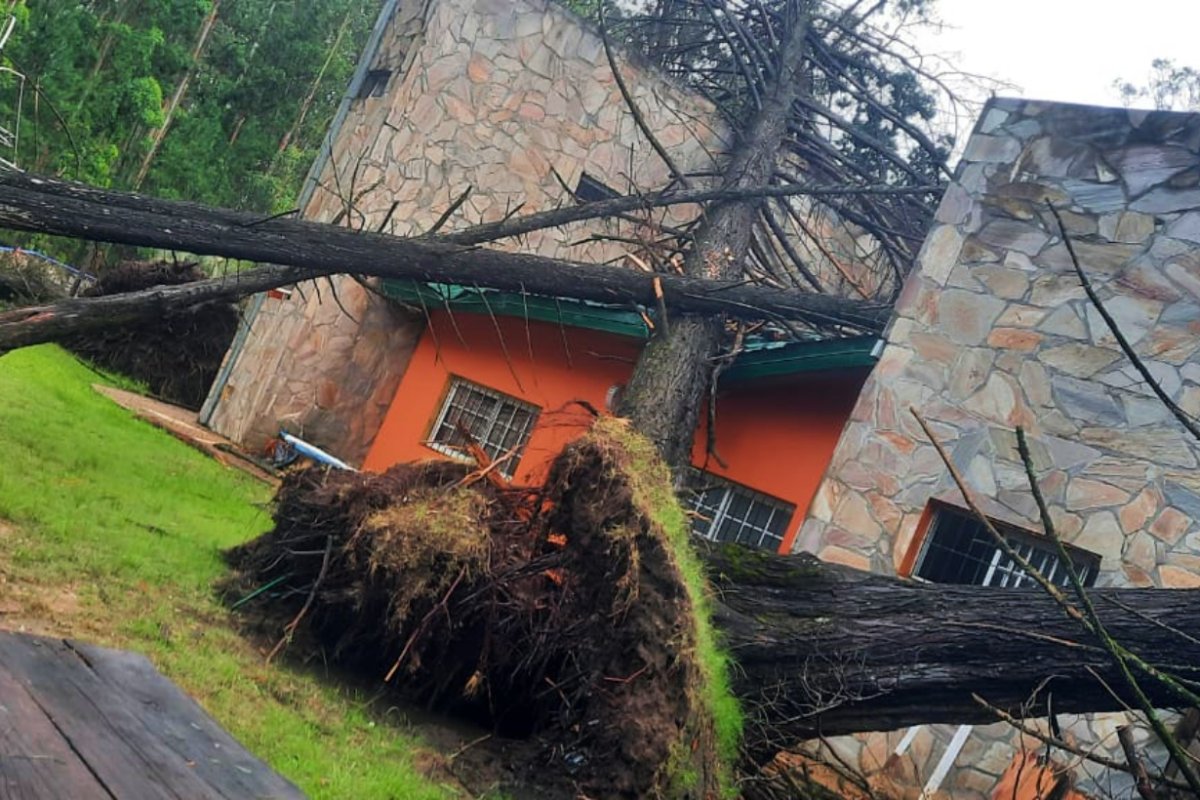El saldo de la tormenta en termas del Ayu&iacute;.