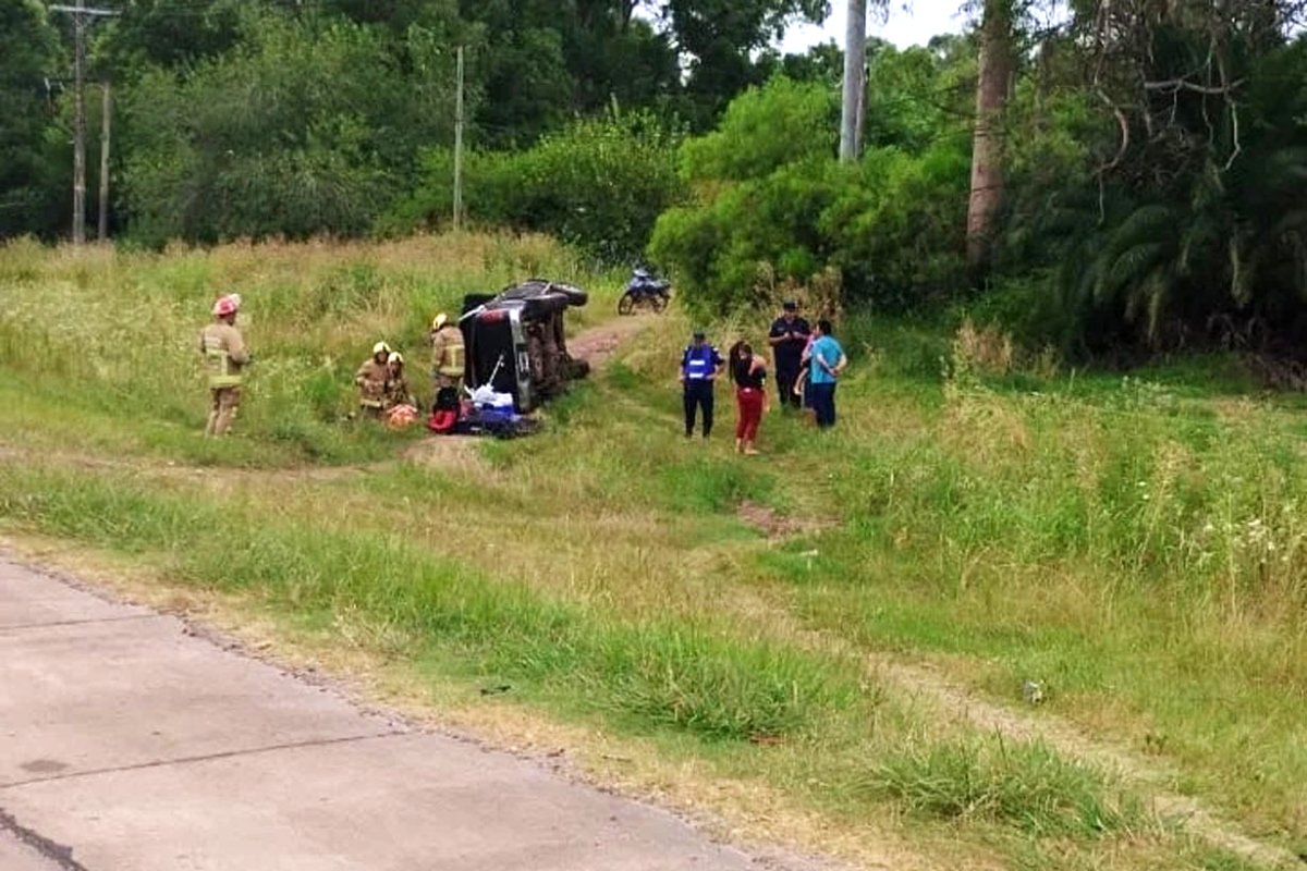 En la Hilux iban 5 personas (inluyendo 2 menores).