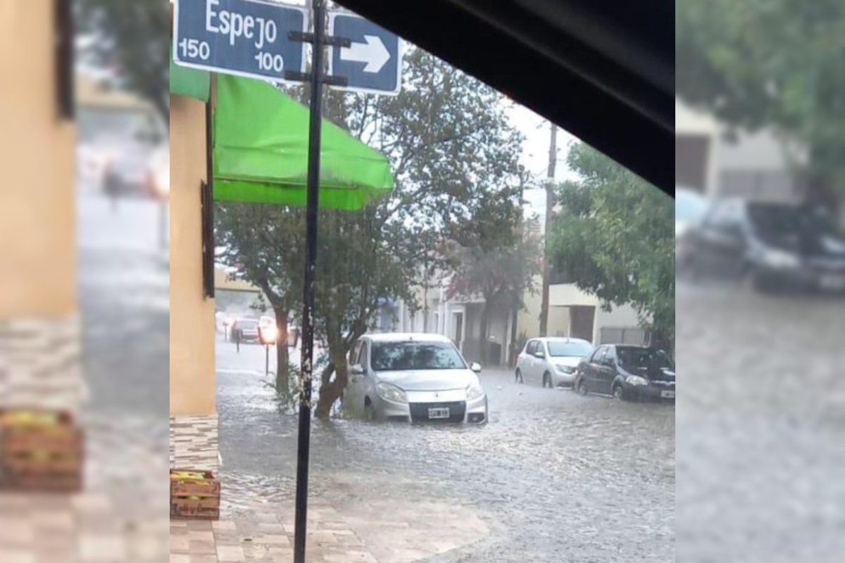 As&iacute; estaba la esquina de Espejo y Pellegrini.