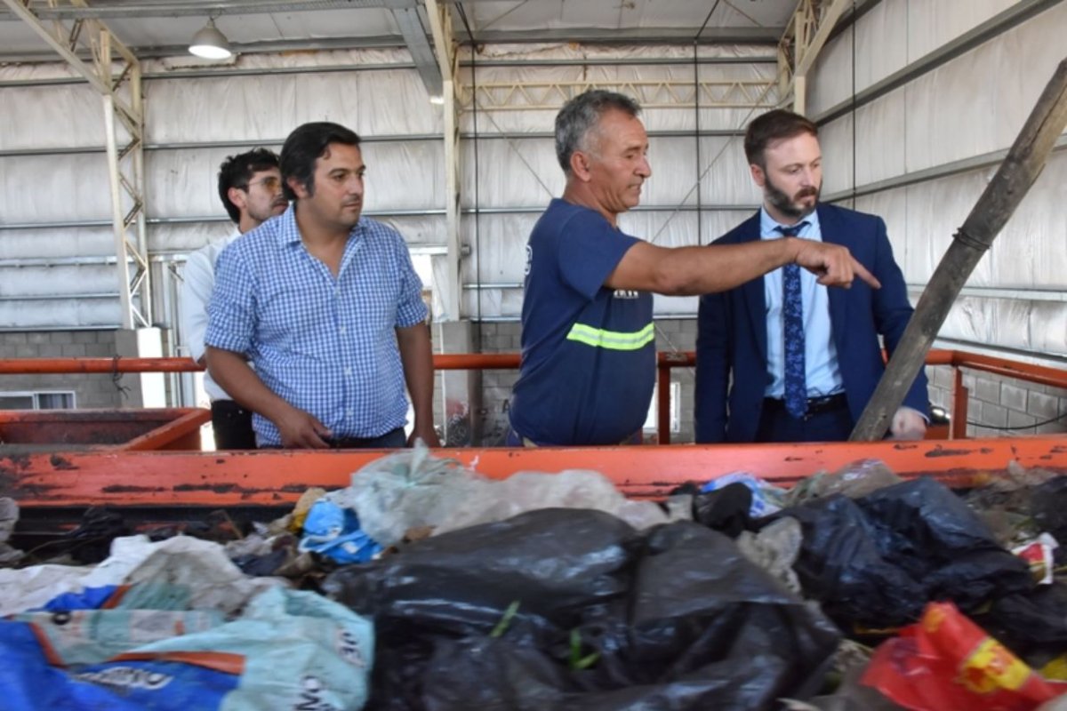 Azcu&eacute; en la planta de tratamiento de residuos.