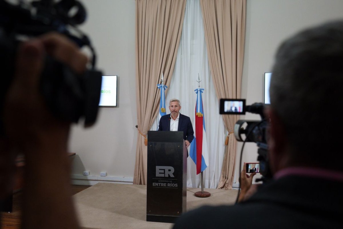 Rogelio Frigerio en conferencia.
