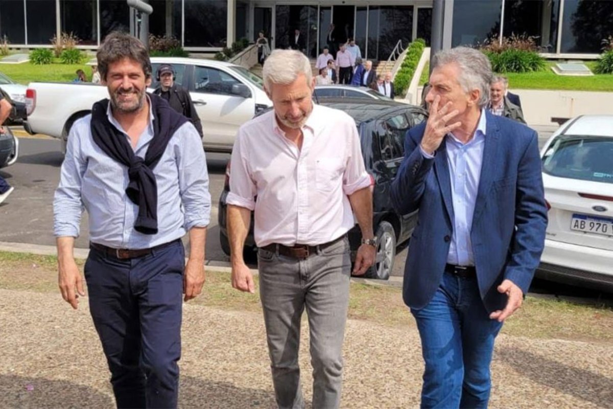 Caminal con Frigerio y Macri