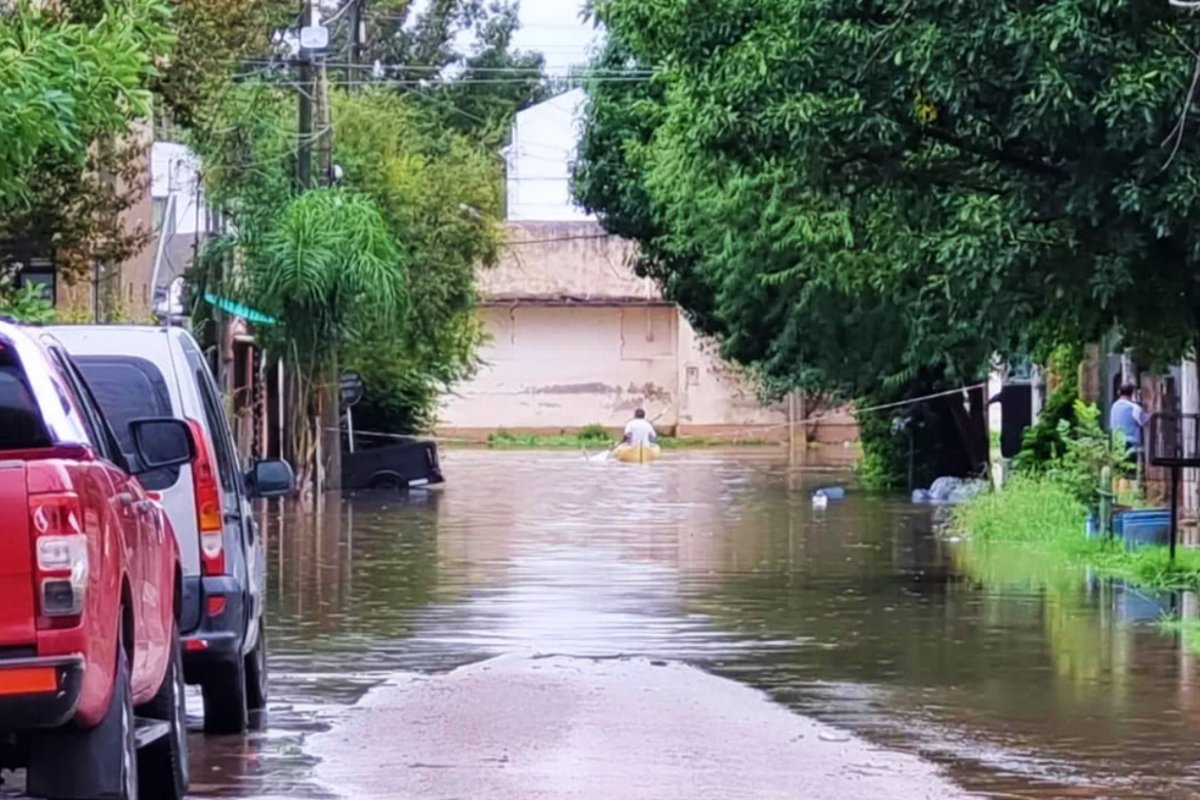 El Gualeguaych&uacute;, desbordado (foto: Radio 2820).