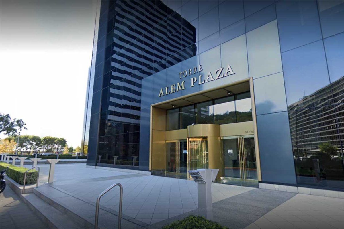 Centaurus est&aacute; en el piso 31 de Torre Plaza