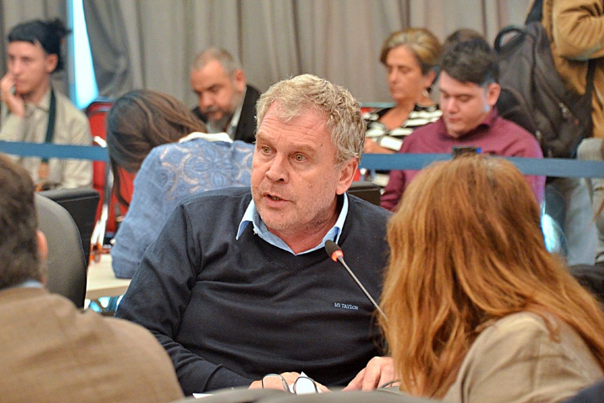 Galimberti pide informes junto a Rizzotti.