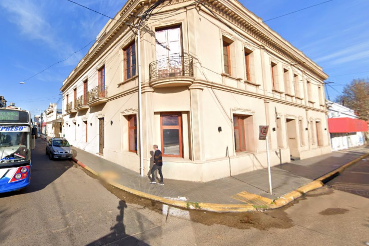 Nueva oficina, contigua al Registro Civil.