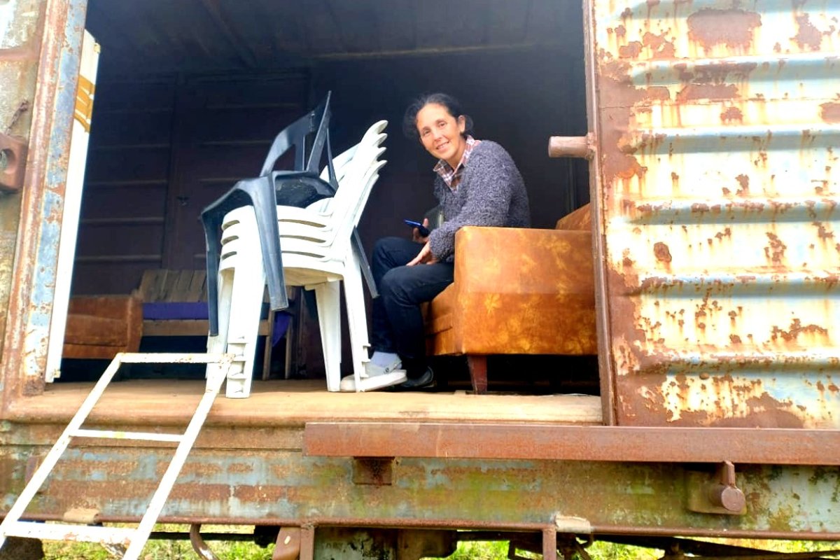 Evangelina est&aacute; evacuada en un vag&oacute;n