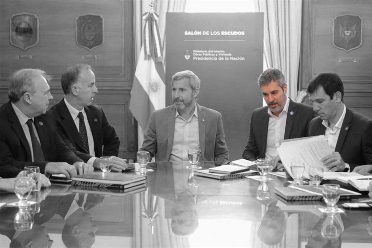 El designado, al lado de Frigerio