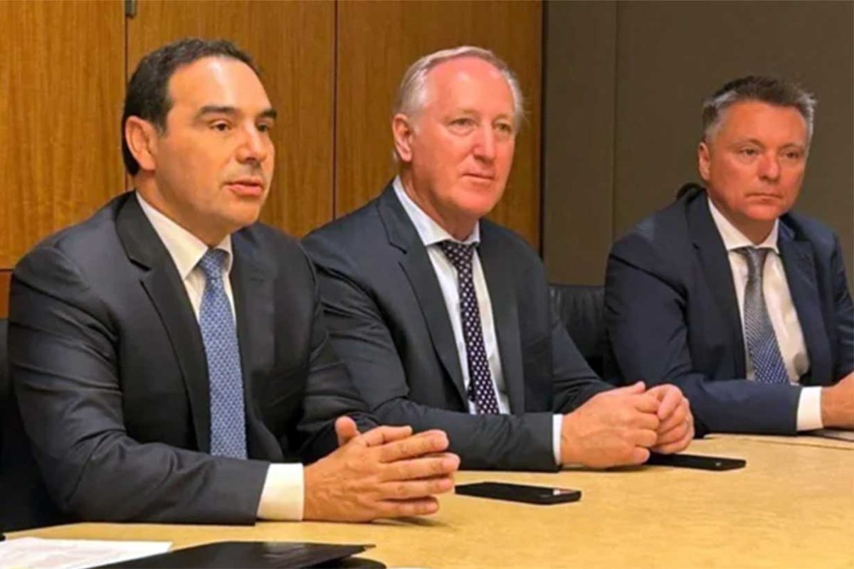 El gobernador Vald&eacute;s visita Washington