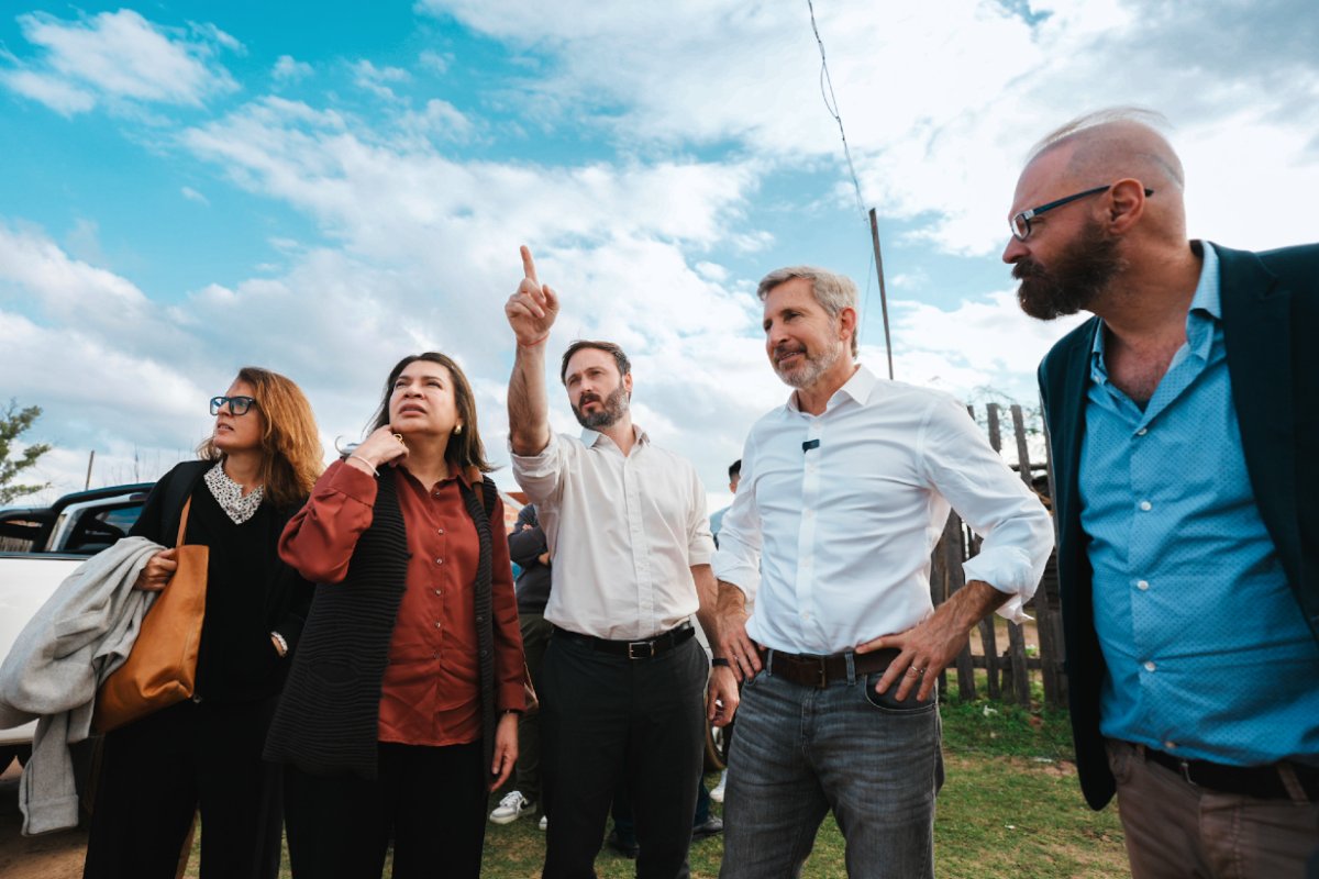 Azcu&eacute; con Frigerio y la coordinadora de ONU.