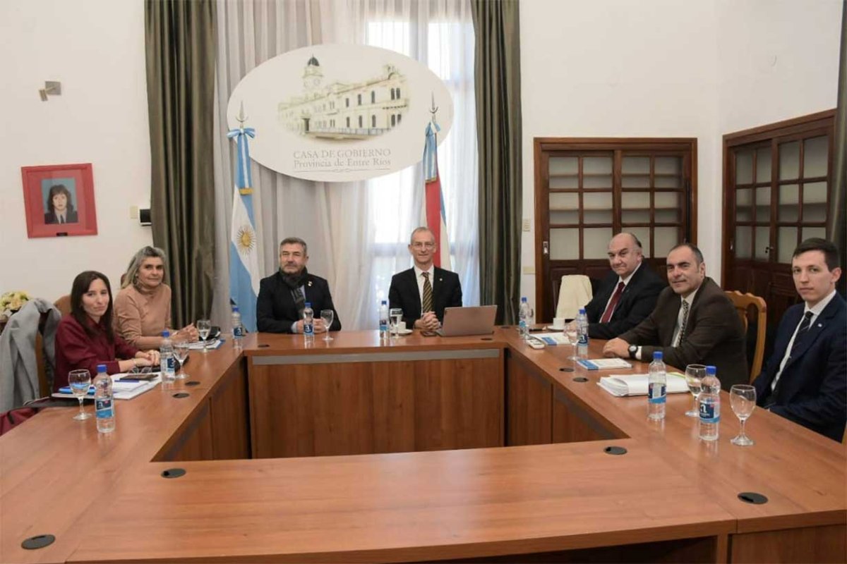 Roncaglia, Acevedo Mi&ntilde;o y funcionarios de Naci&oacute;n