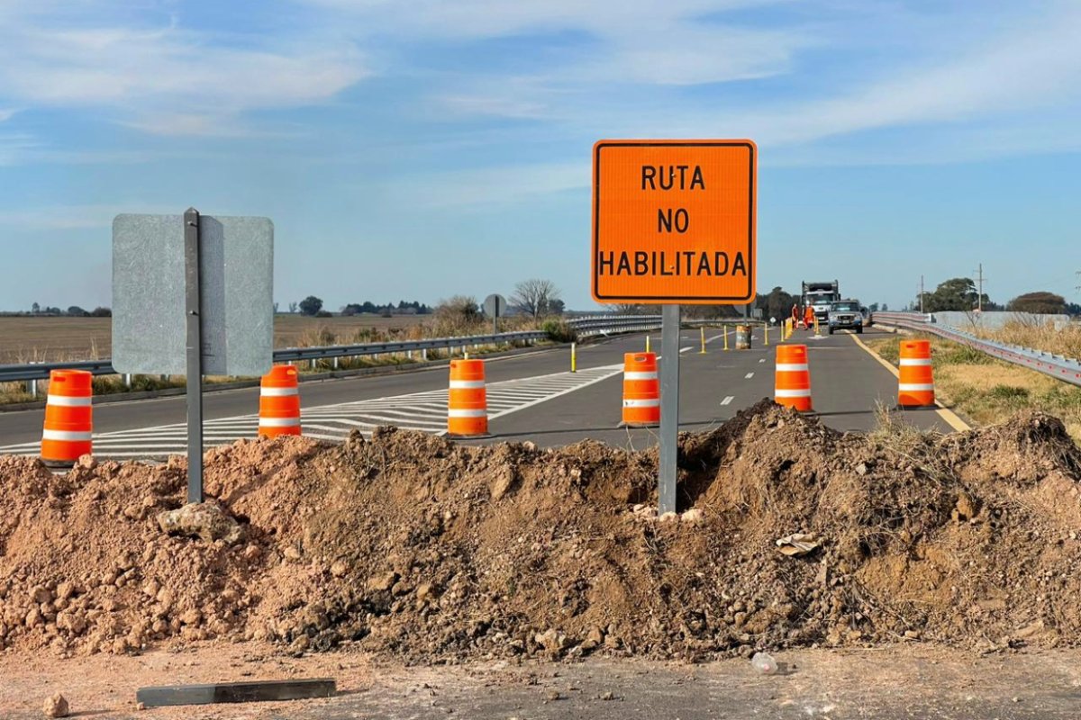 El desv&iacute;o en la autov&iacute;a de la RN 18.