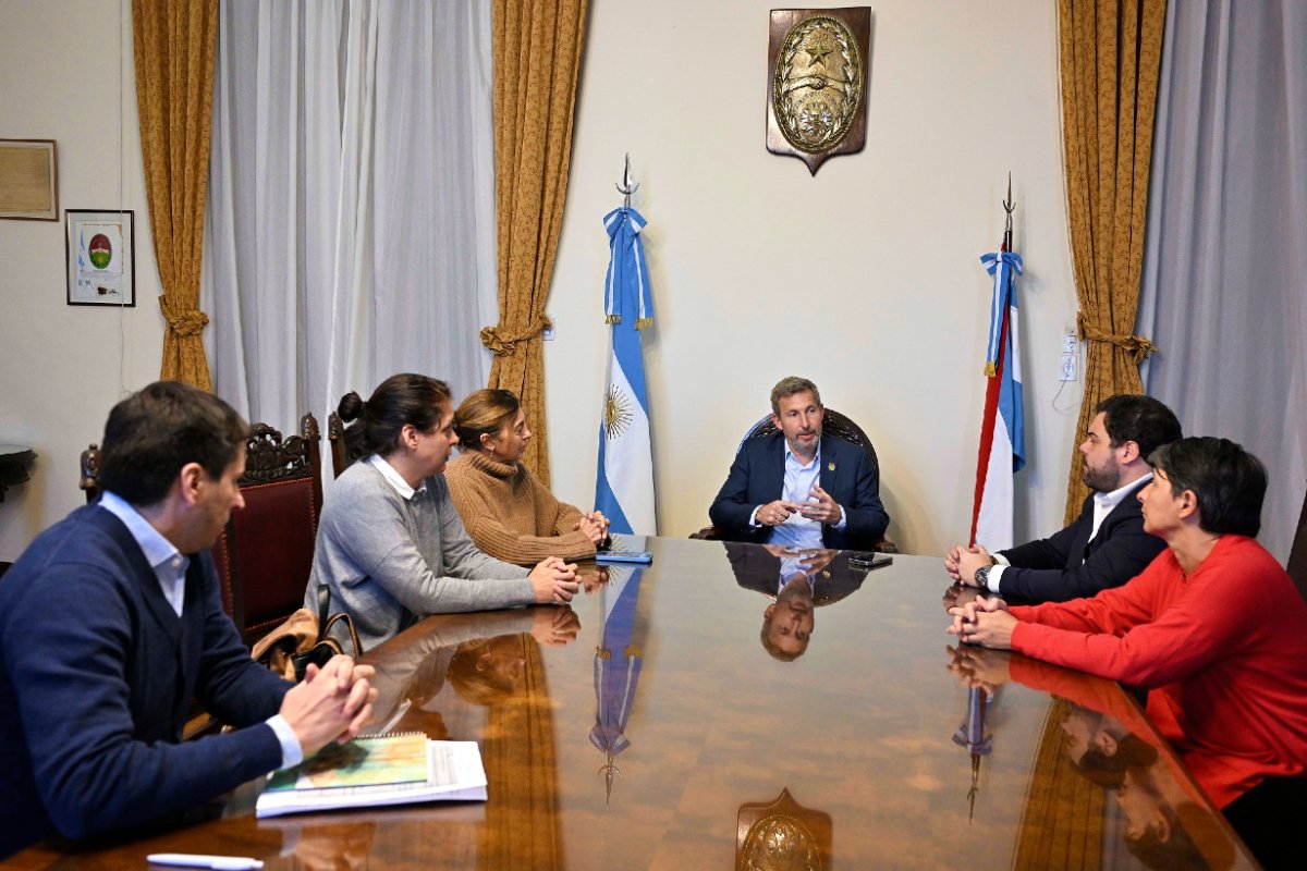 La reuni&oacute;n fue este martes, en Casa Gris.