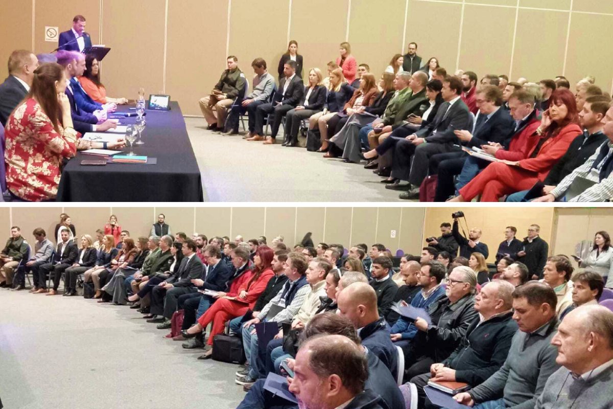Dos momentos de la reuni&oacute;n de este mi&eacute;rcoles.