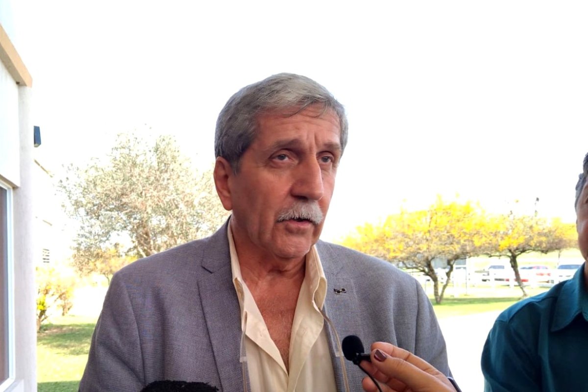 Grieve, en su visita a Col&oacute;n