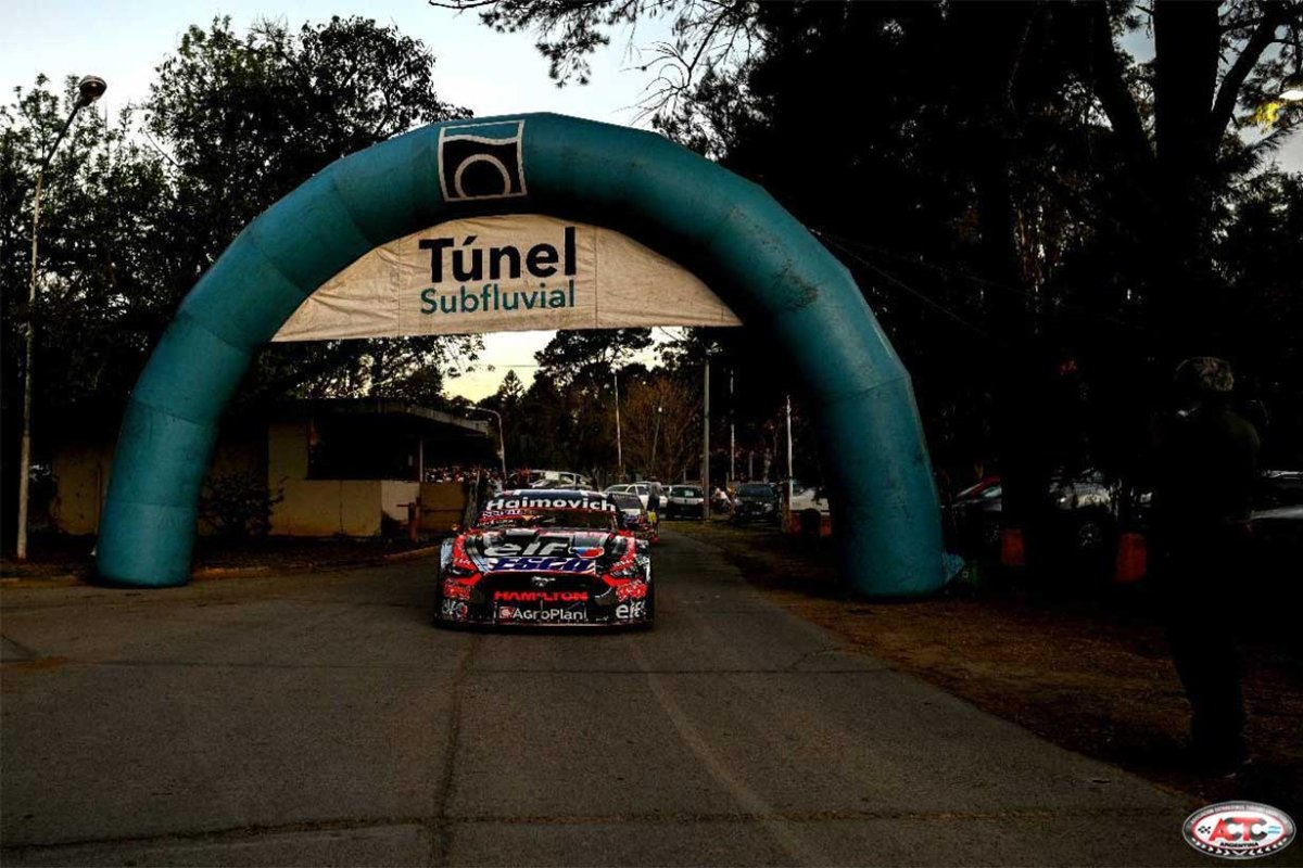 Imagen de la promoci&oacute;n del TC en Paran&aacute;