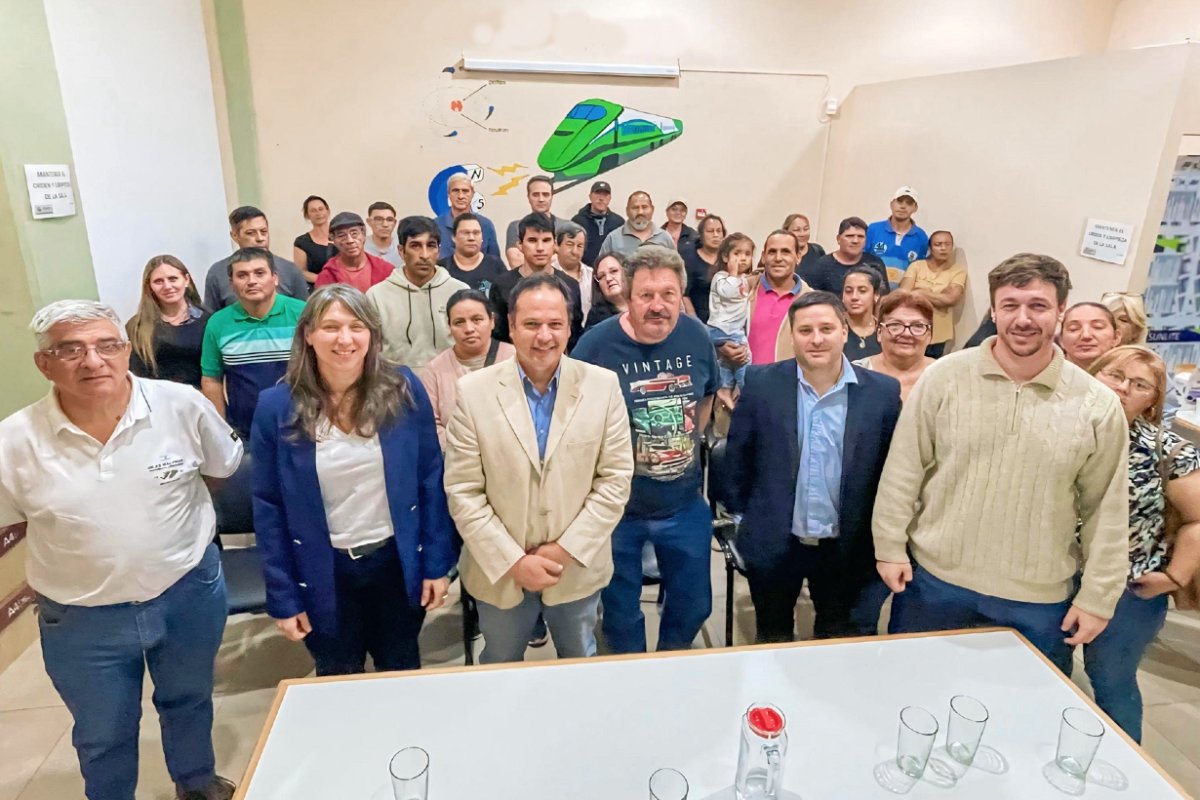 La charla se realiz&oacute; en el Centro C&iacute;vico.