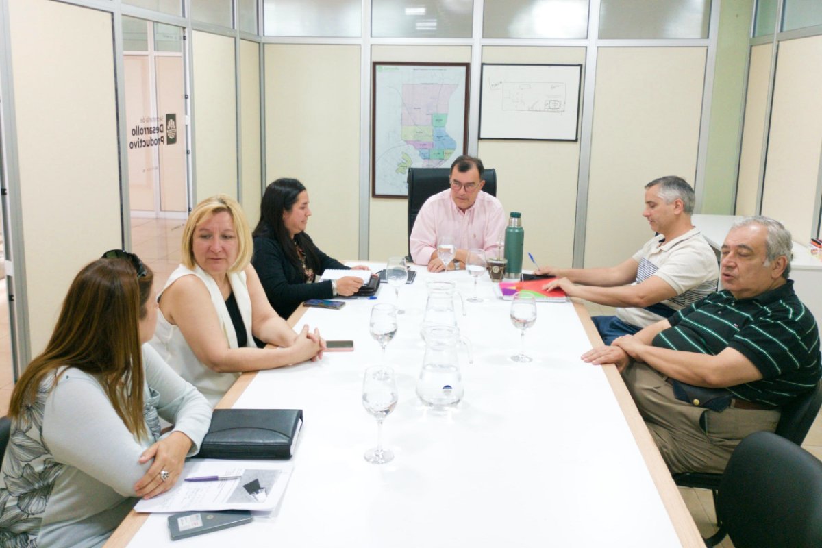Schattenhofer en la reuni&oacute;n con decanos.