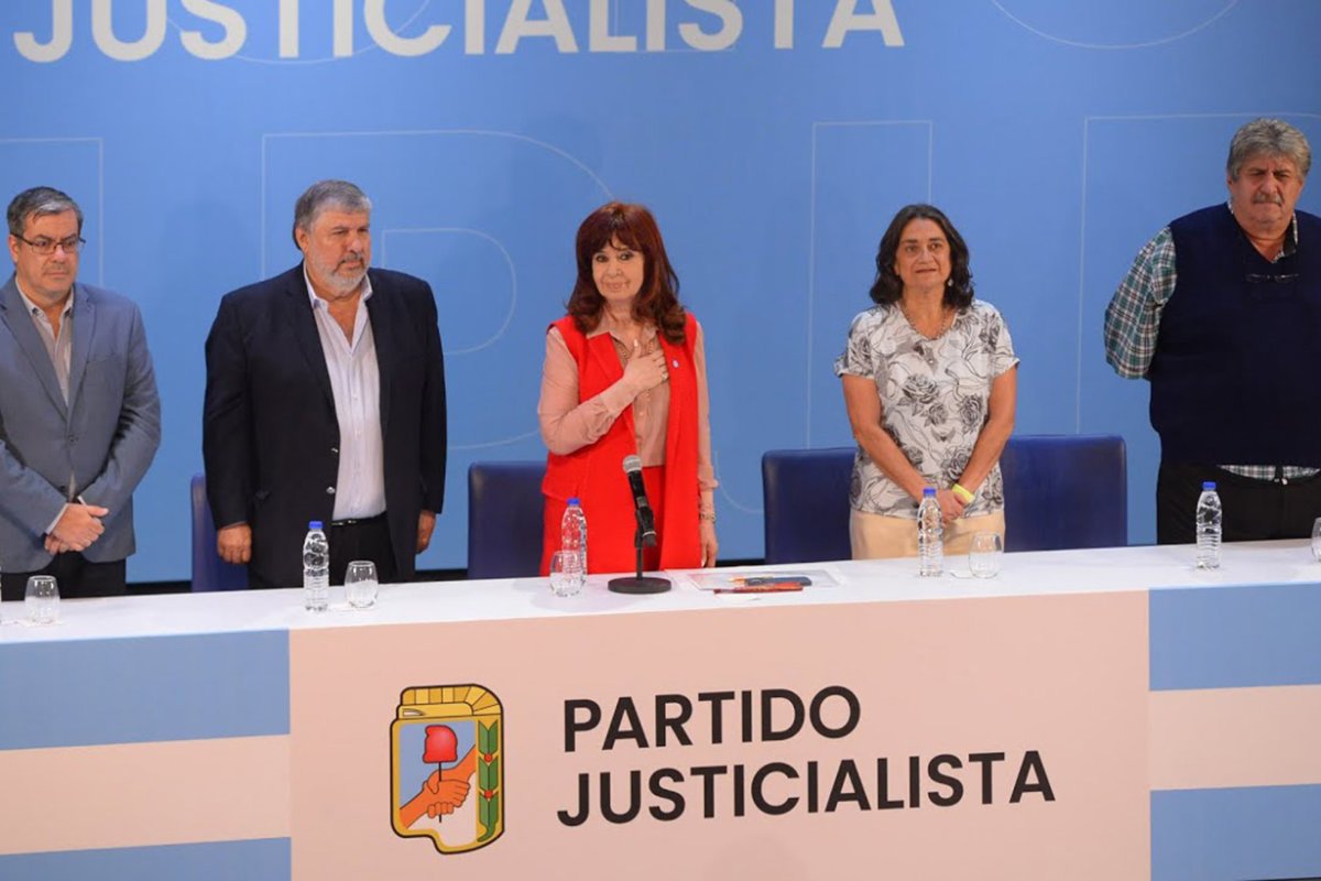 CFK asumi&oacute; al frente del PJ Nacional.