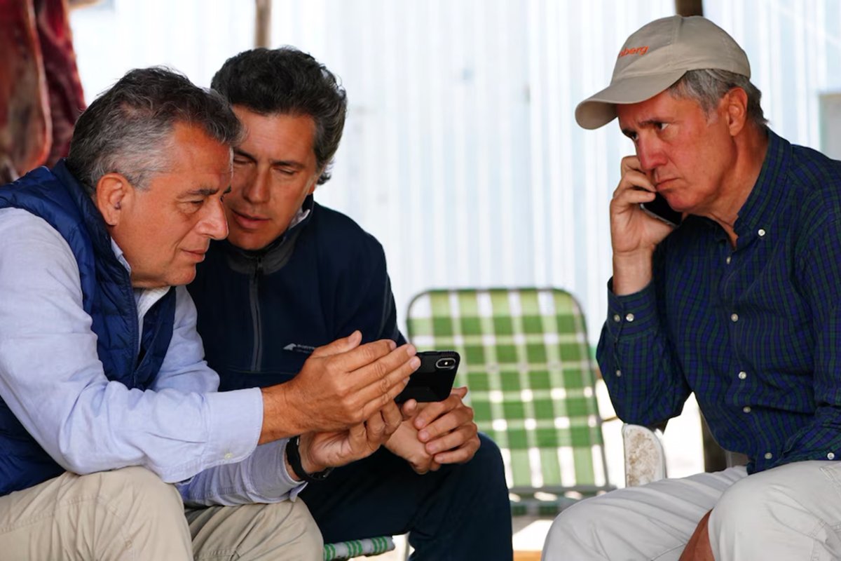 Hermanos: Luis Miguel, Juan Diego y Sebasti&aacute;n.