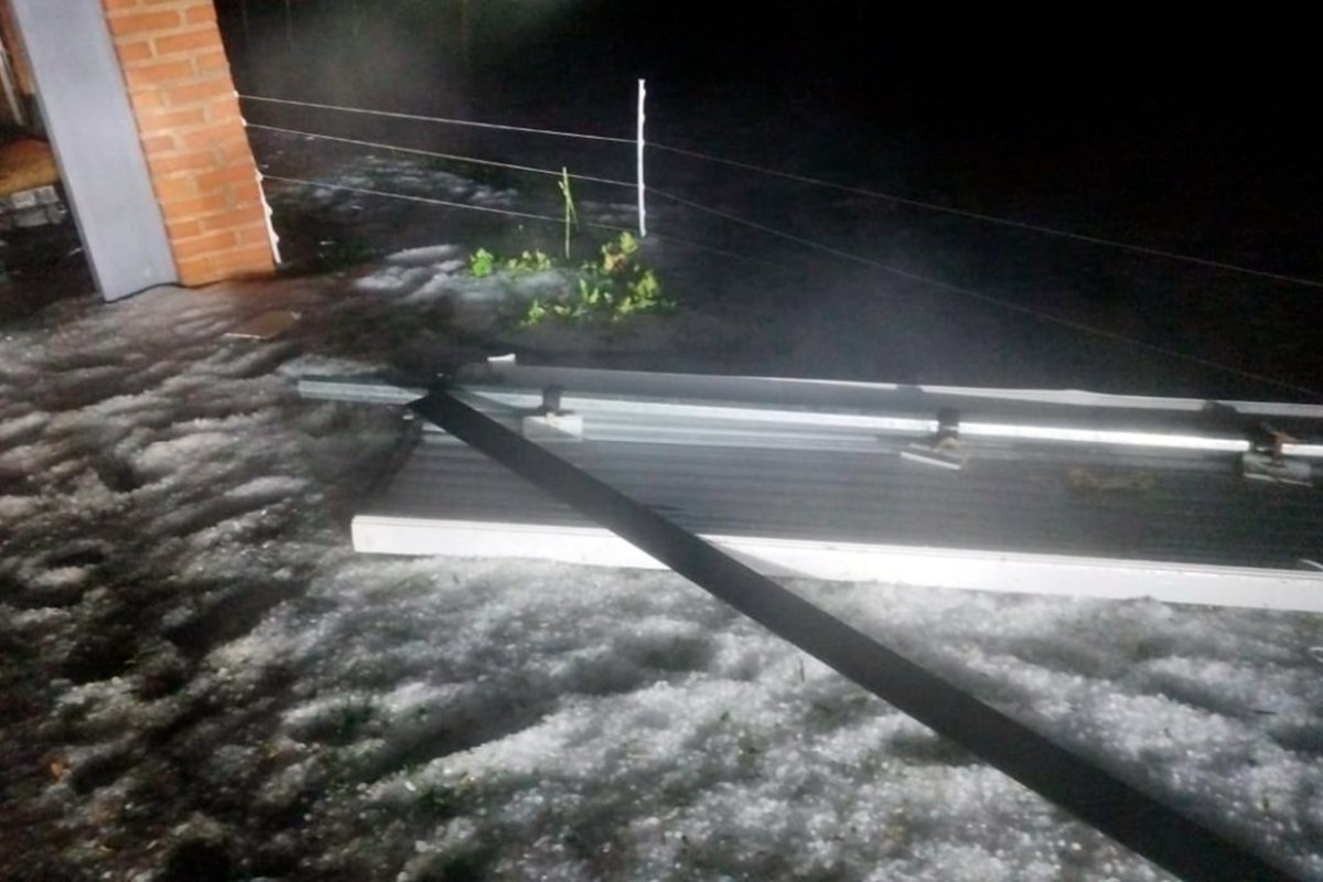 El suelo cubierto de blanco, en Chajar&iacute;.