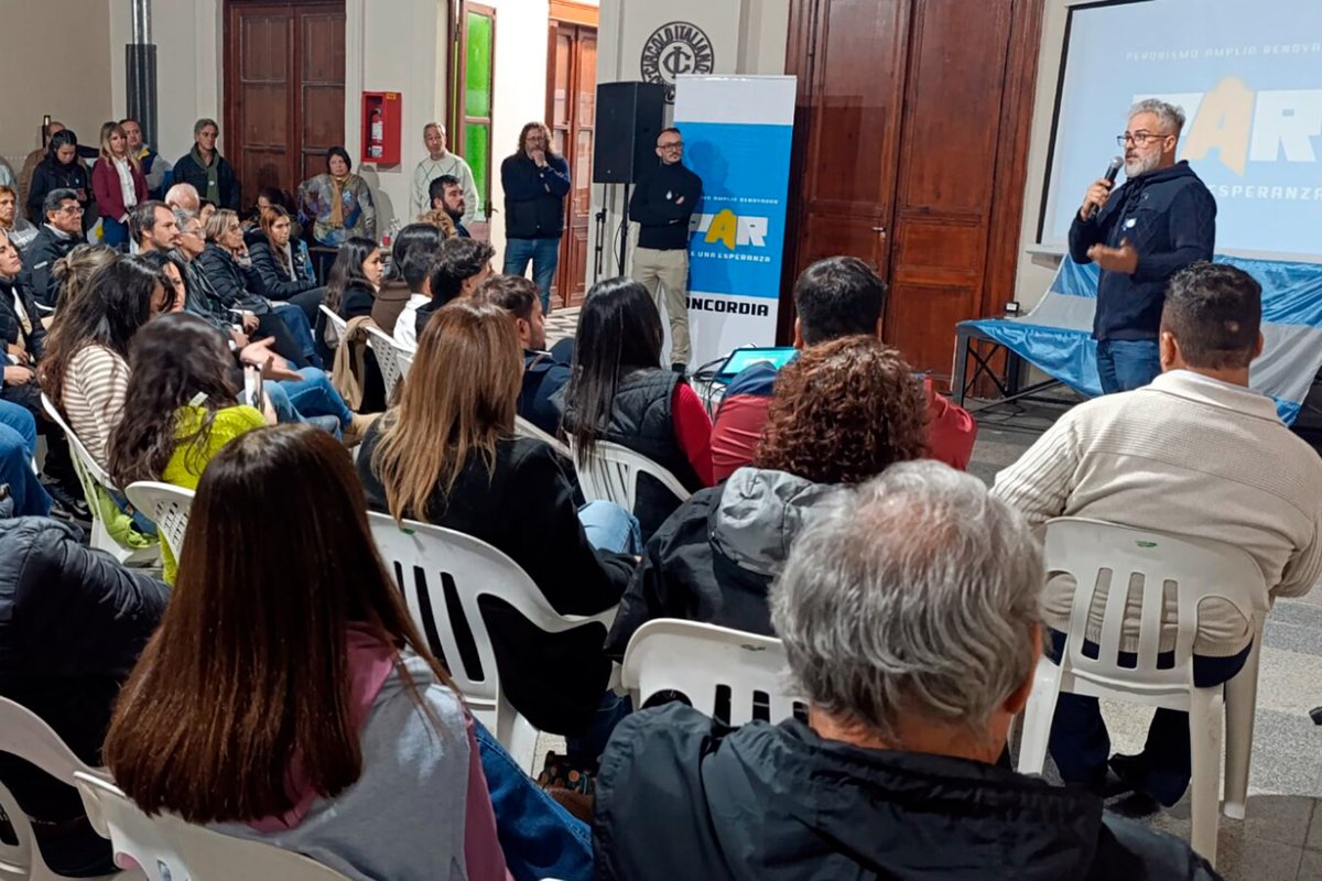 Guzm&aacute;n en una presentaci&oacute;n en el PJ Concordia.