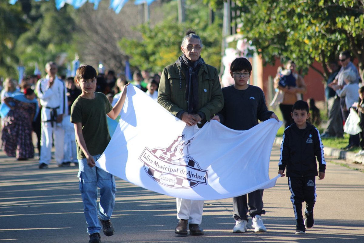 Ram&iacute;rez desfil&oacute; en La Criolla el D&iacute;a de la Bandera