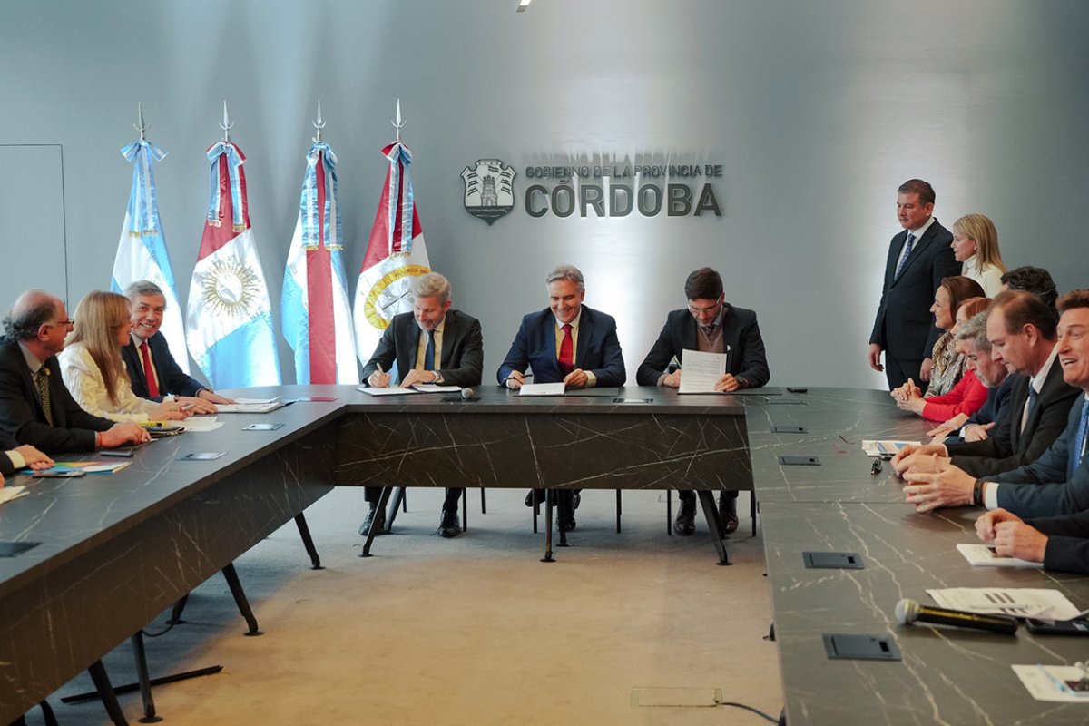 La firma de los gobernadores, en C&oacute;rdoba.