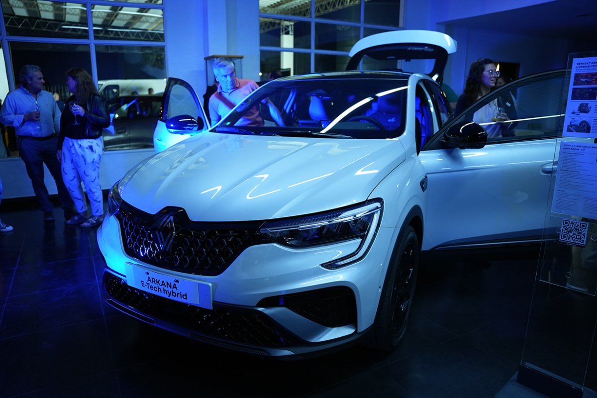 El Arkana con su dise&ntilde;o tipo coup&eacute;.