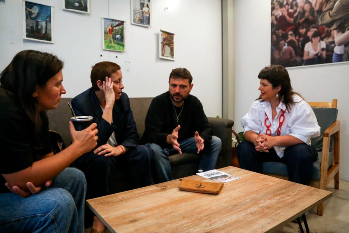 Grabois con las candidatas de Ahora 503.