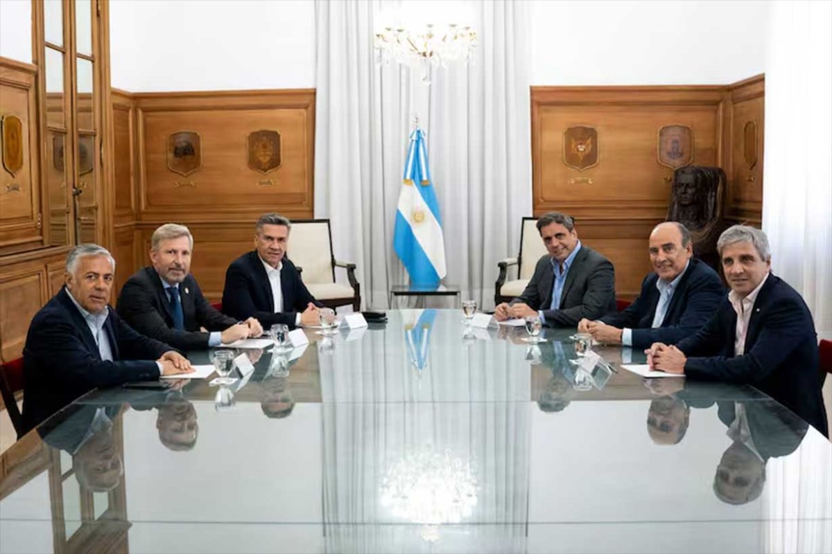 Frigerio va hoy a Casa Rosada