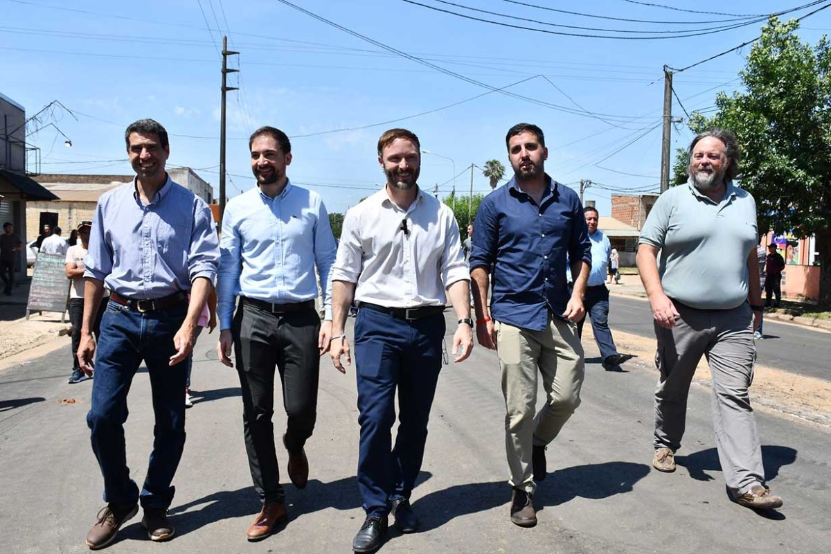 La inauguraci&oacute;n del pavimento en Paula Albarracin