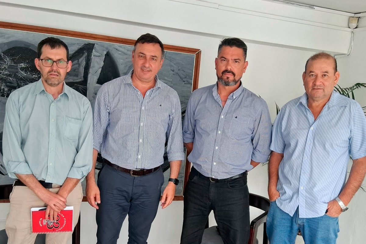Intendente de Salto con la Uni&oacute;n Ferroviaria.