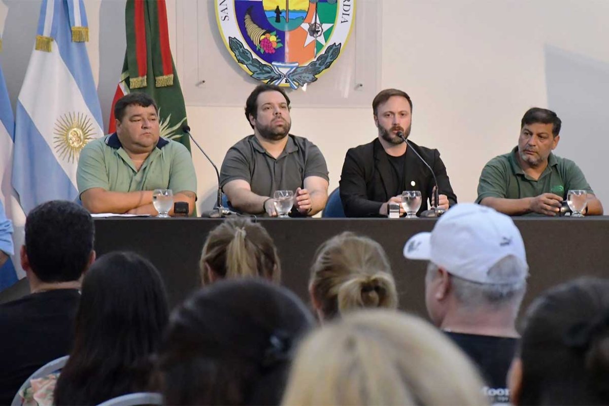 Azcu&eacute;, Troncoso y Avallone, en una misma mesa