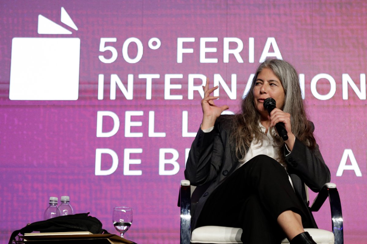 La entrerriana Almada dialog&oacute; con otra escritoras.