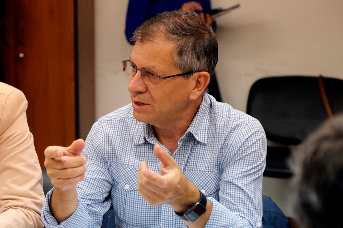 Exministro Pedro B&aacute;ez (mejorada con IA).