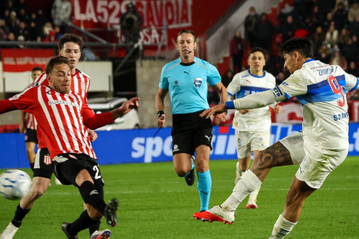 Derechazo, leve desv&iacute;o y golazo para el de Chajar&iacute;