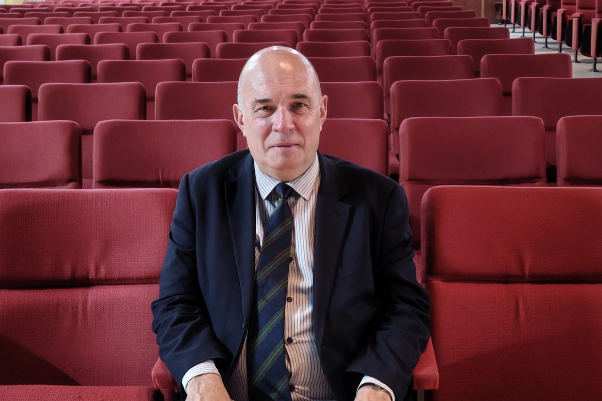 Eduardo Lazzari tras la charla en el Instituto de Profesorado "Concordia".