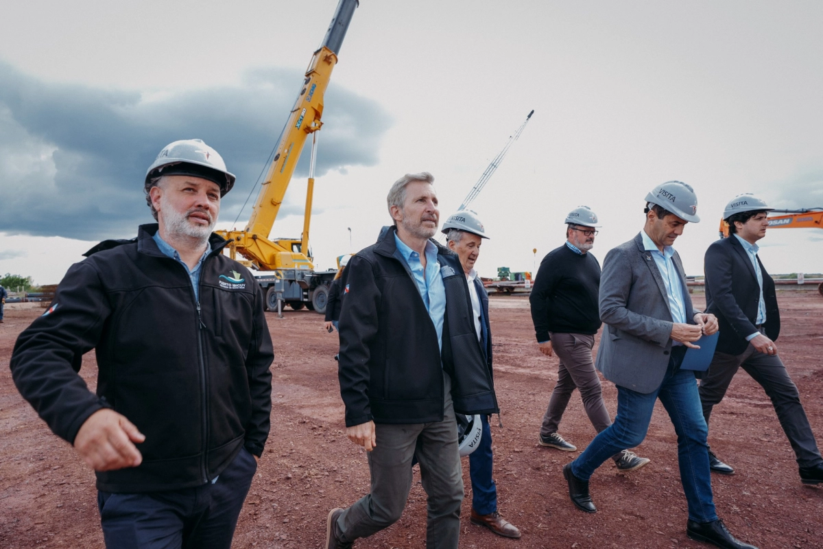 Frigerio recorri&oacute; el puerto de Ibicuy con autoridades locales y de PTP Argentina.